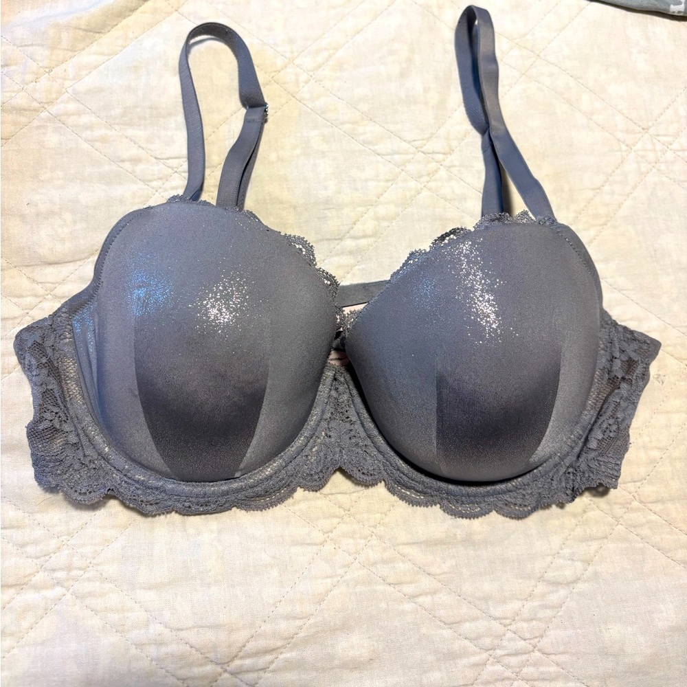 Victoria secret bra 36D